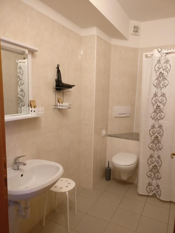 Garni Al Laghet Hotel Tenno Eksteriør billede