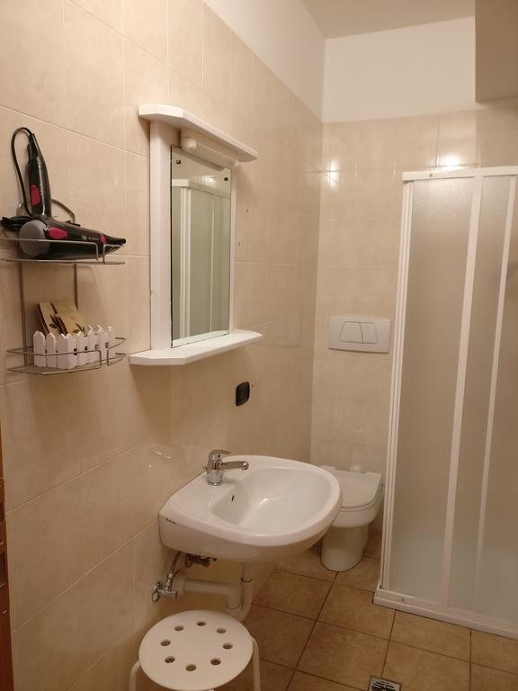 Garni Al Laghet Hotel Tenno Eksteriør billede